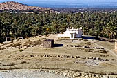 Marocco meridionale - La Kasbah di Tiout, nei pressi di Taroudannt. Tomba di marabutto (zawiya). 